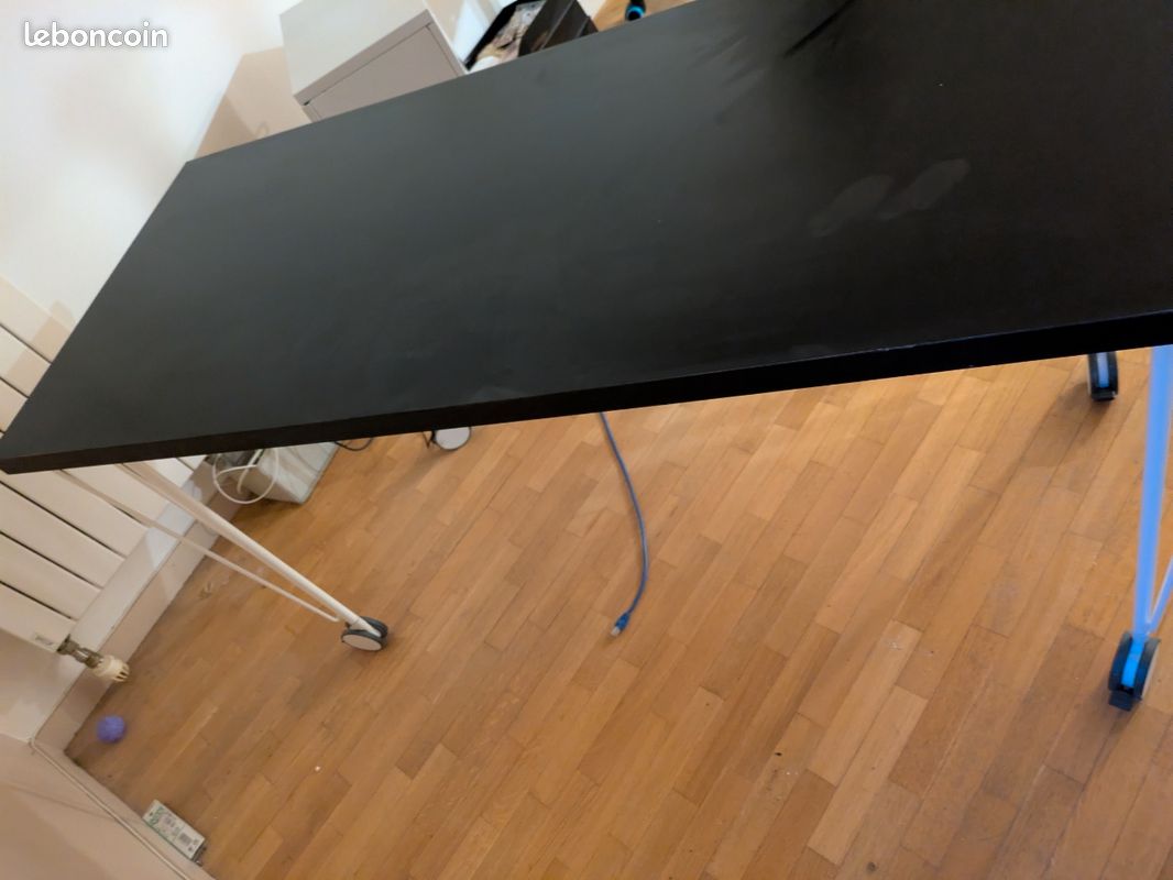 Bureau roulettes (image 1)