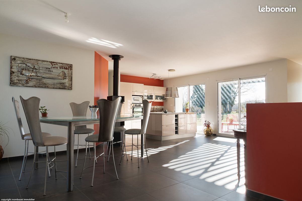 Maison 5 pièces 123 m² · à Charbonnières-les-Varennes · 123 m² · 381 000 €