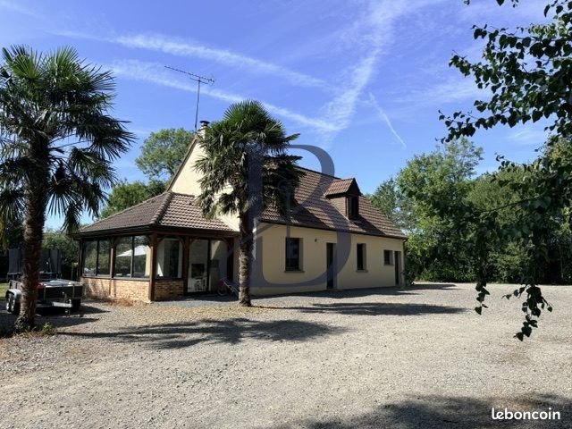 Maison 9 pièces 166 m² · à Saint-Jean-des-Champs · 166 m² · 375 000 €