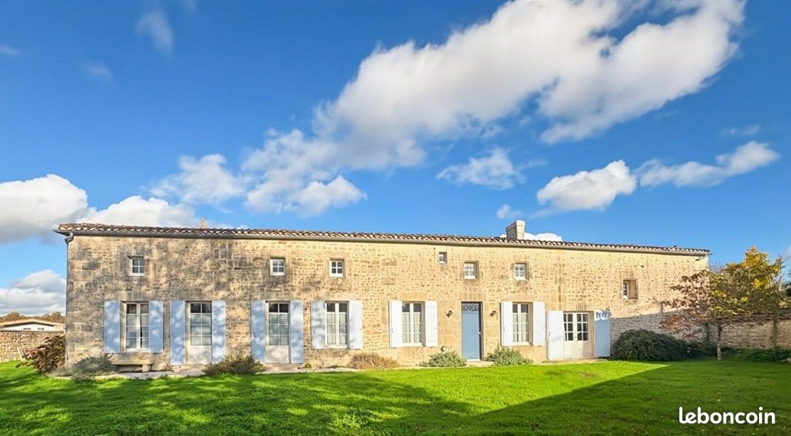 Maison 7 pièces 209 m² · à Bois · 209 m² · 365 000 €