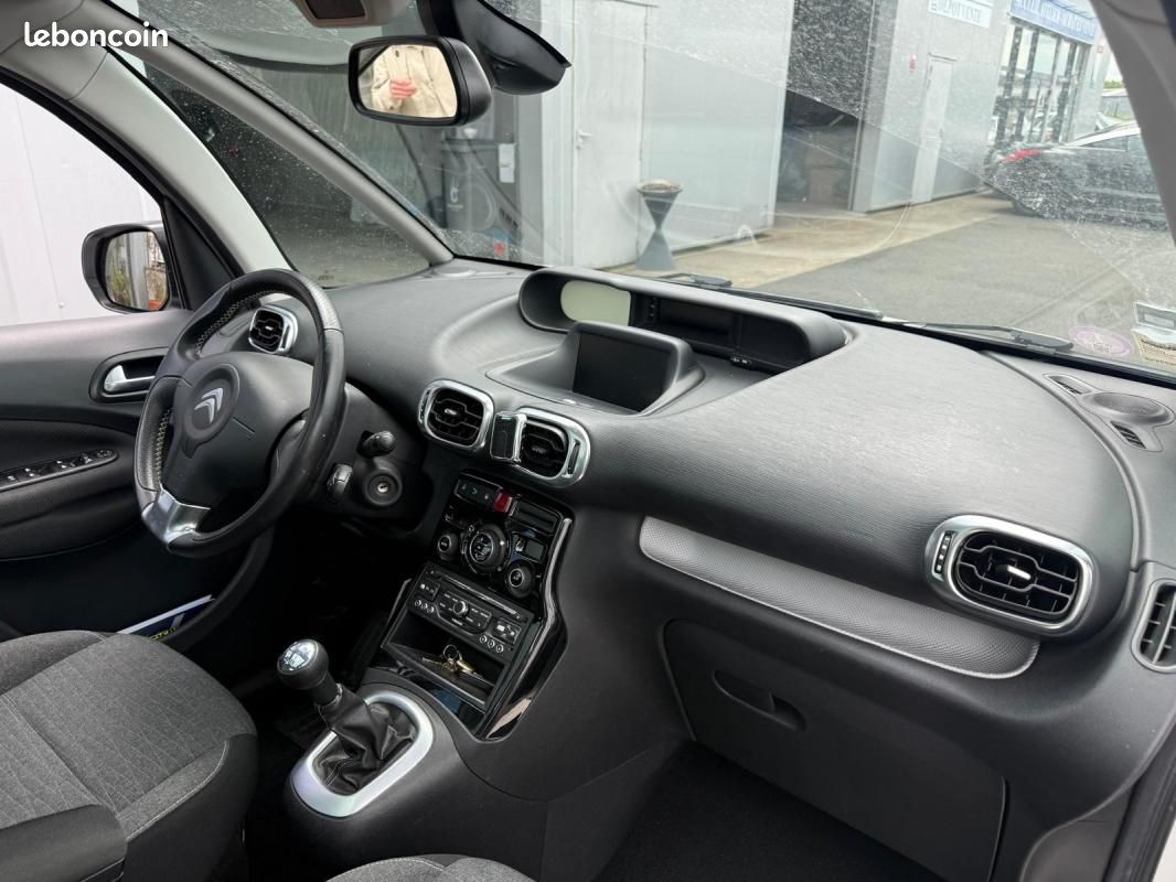 Citroën C3 Picasso 1.2 i 110CH EXCLUSIVE GARANTIE 6 MOIS / REPRISE POSSIBLE (image 10)