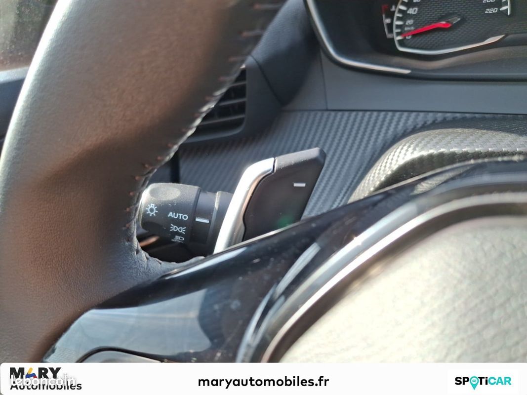 PEUGEOT 2008 PureTech 130 S&S EAT8 Style (image 18)