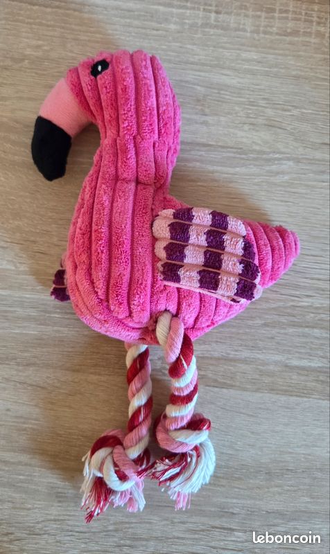 Jouet / peluche en forme de flamant rose 🦩 pour chien (image 2)