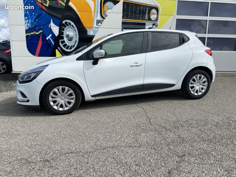 Renault CLIO IV STE 1.5 DCI 75CH ENERGY AIR MEDIANAV E6C (image 2)