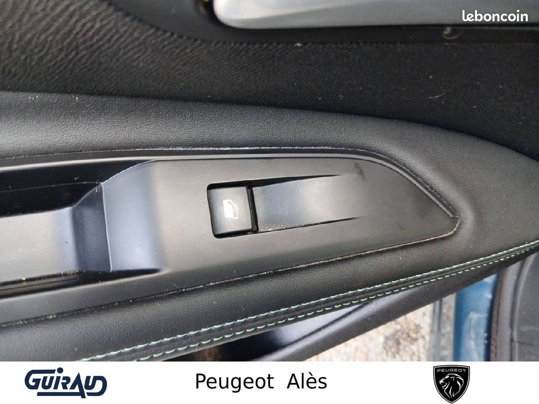 PEUGEOT 3008 Hybrid 225 e-EAT8 Allure Pack (image 13)