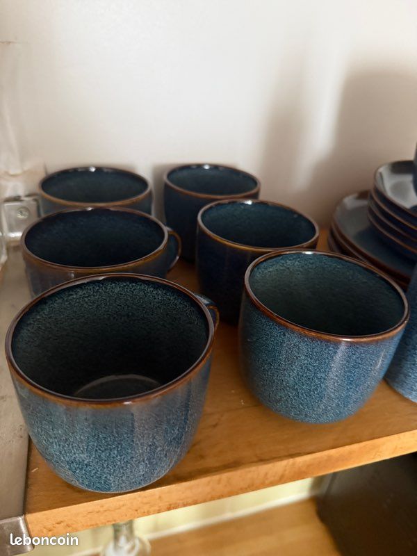 Lot vaisselle IKEA GLADELIG bleu – Très bon état (19 pièces) (image 5)