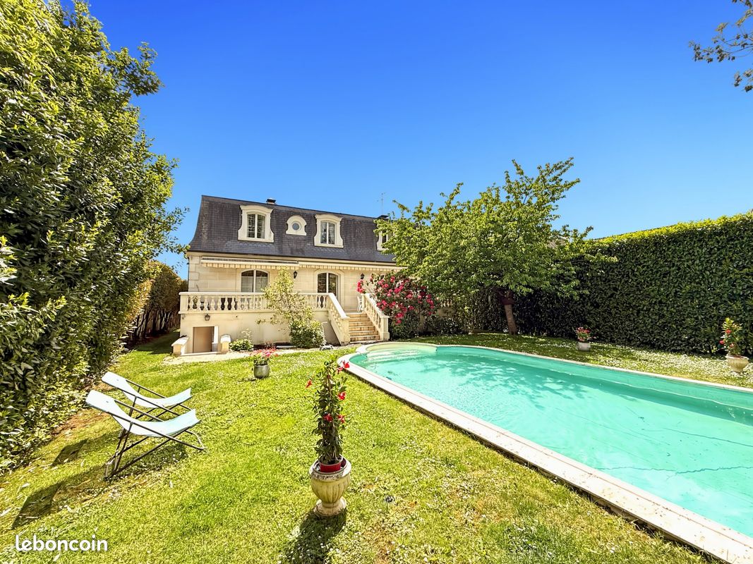 Maison 8 pièces 204 m² · à Le Plessis-Trévise · 204 m² · 895 000 €