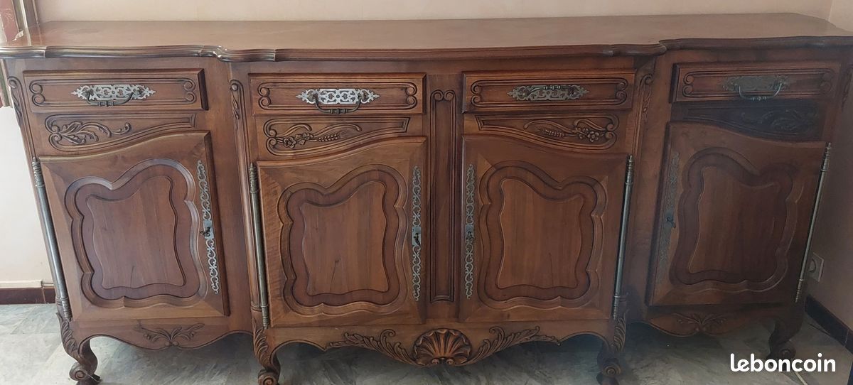 Buffet en Noyer style Louis XV 4 portes (image 1)