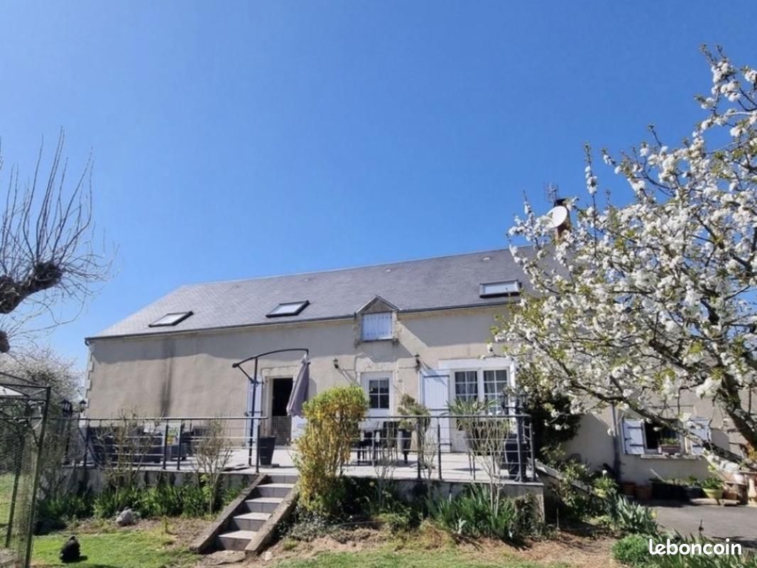 Maison 6 pièces 234 m² · à Chassignolles · 234 m² · 261 000 €