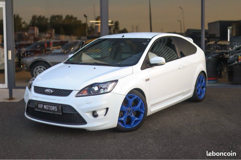 FORD FOCUS ST MK2 2.5 225 cv PHASE 2 3 PORTES - 100% ORIGINE - SIEGES CHAUFFANTS - CARNET COMPLET (image 1)