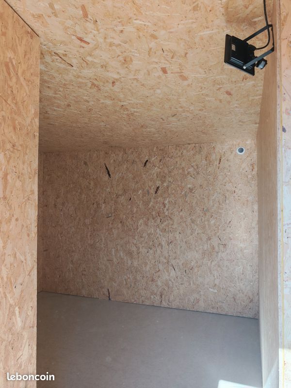 1 pièce 14 m² · à Fressenneville · 13,5 m² · 100 €/mois