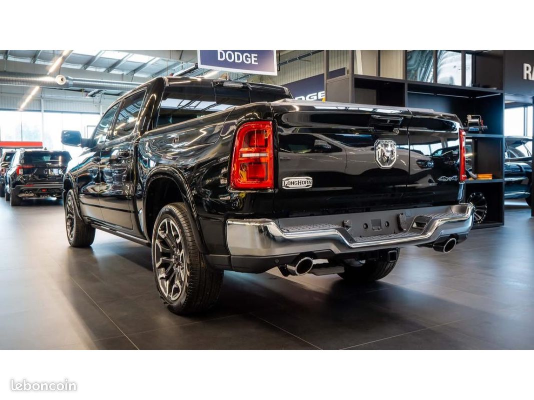 Dodge ram 1500 crew longhorn rambox hayon multi 2025 (image 2)