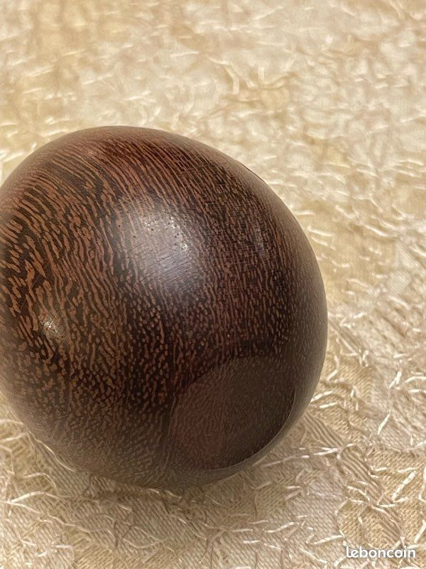 Oeuf en "bois amarante " bois violet Guyane , (image 5)