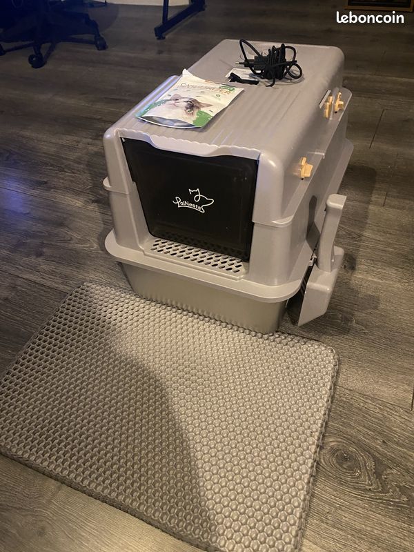 Litière pour chat en acier inoxydable + système anti-odeur + accessoires (quasi neuve) (image 1)