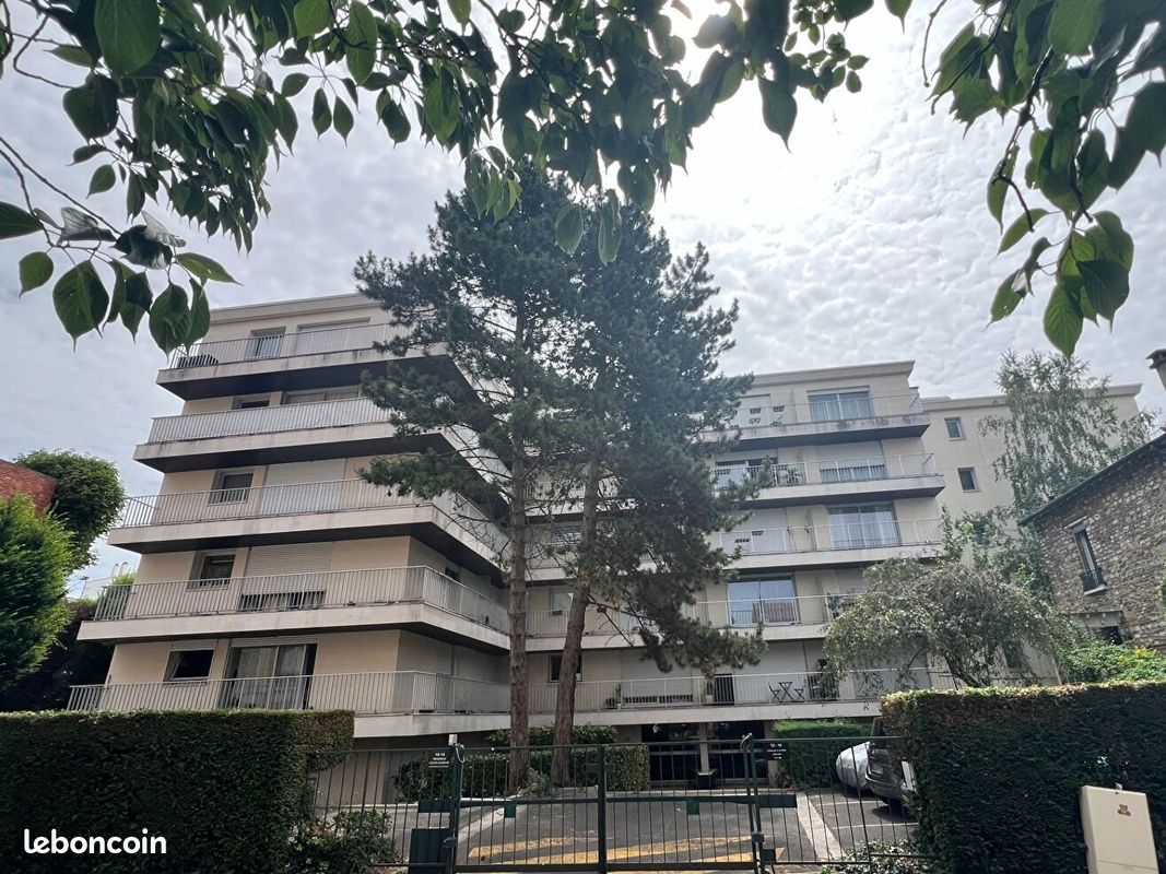 Appartement 2 pièces 56 m² · à Enghien-les-Bains · 56 m² · 1 250 €