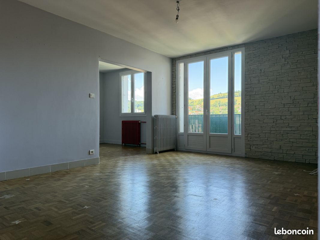 Appartement 4 pièces 67 m² · à Aurillac · 67 m² · 66 000 €