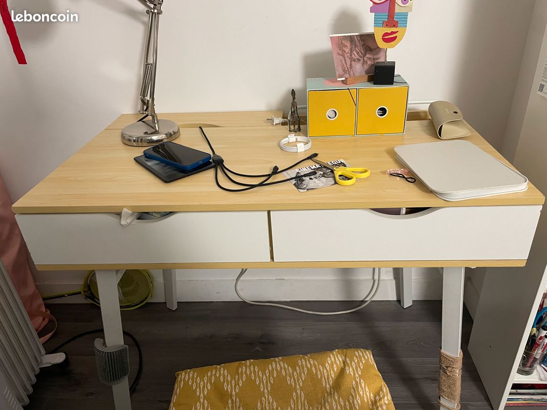 Vente de bureau (image 1)