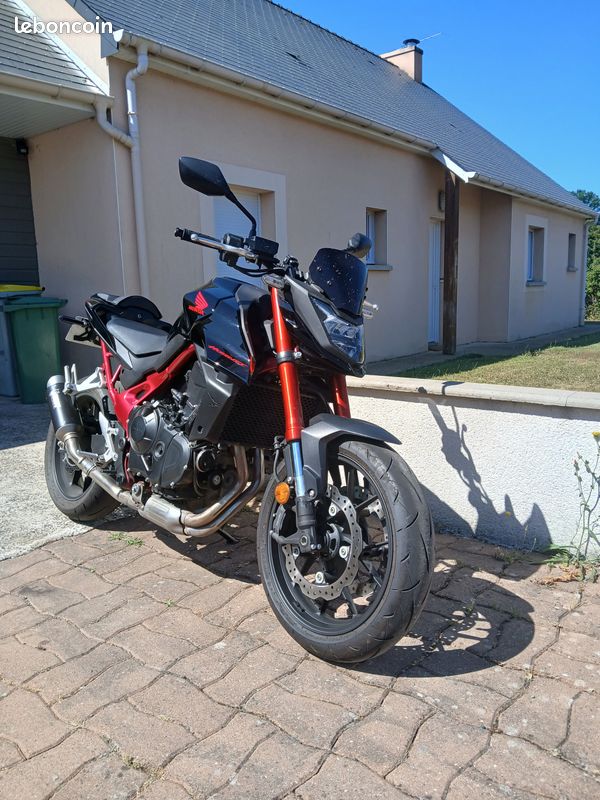 Honda cb 750 hornet (image 2)