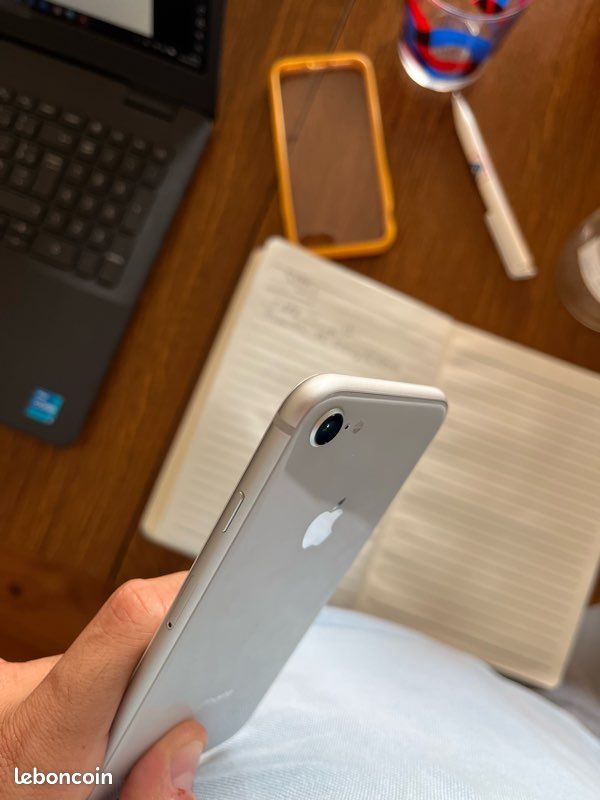 IPhone 8 64 GB + coque rhinoshield (image 5)