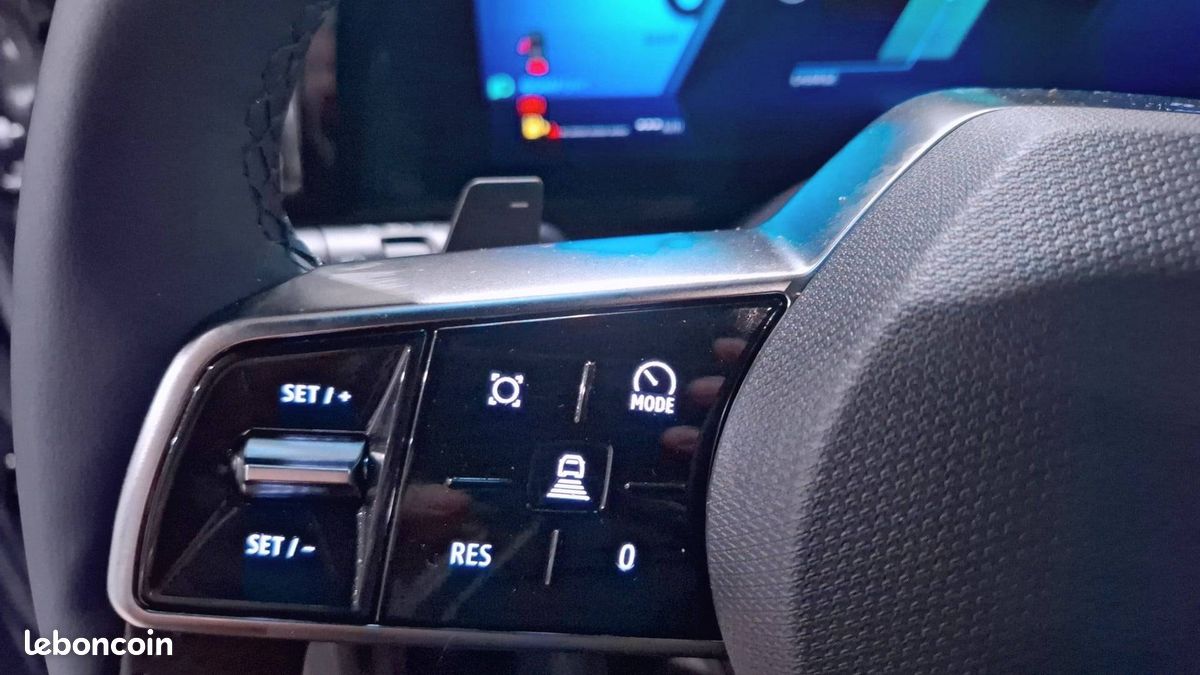 Renault espace e tech full hybrid 200 gsr2 techno (image 23)