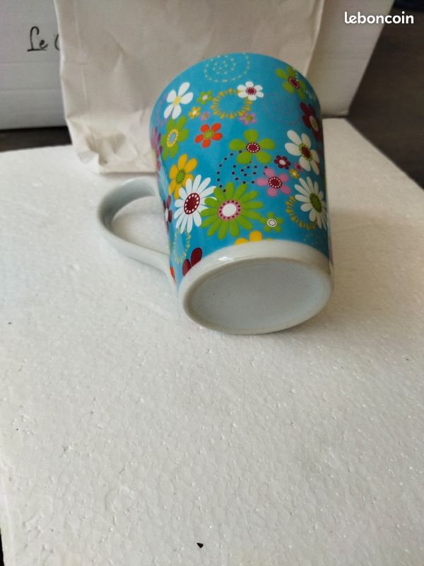 Tasse à fleurs (image 3)