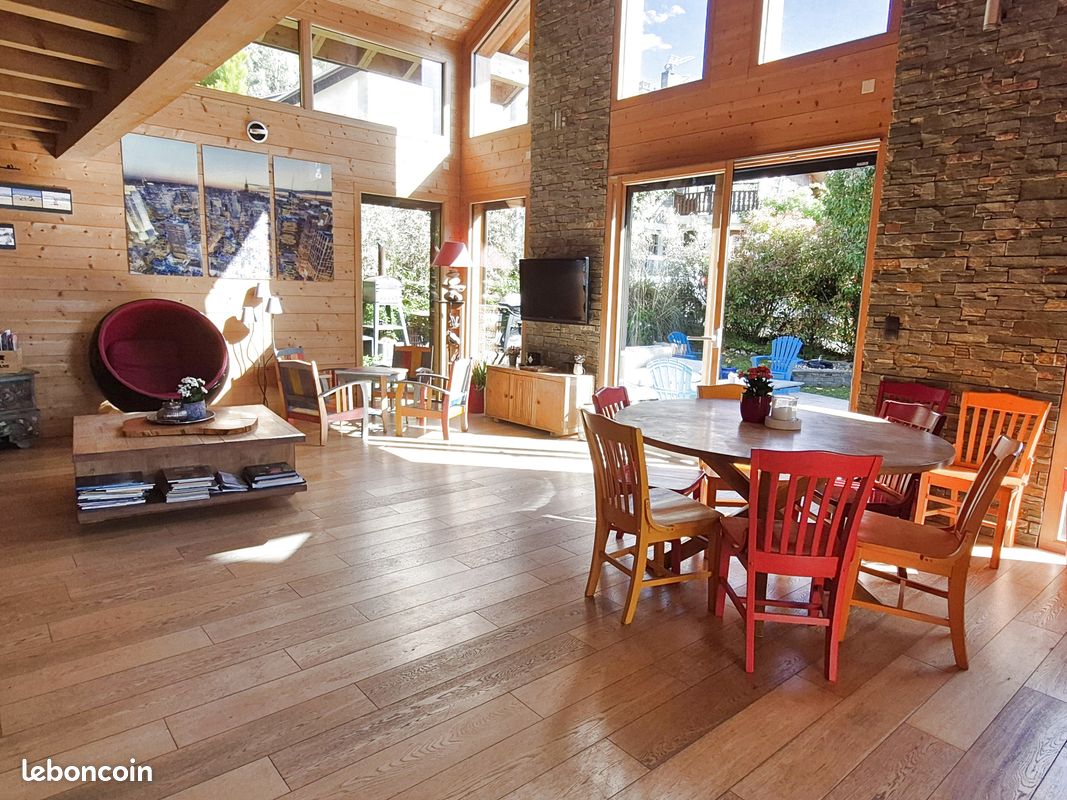 Maison 6 pièces 357 m² · à Saint-Cergues · 357 m² · 1 290 000 €