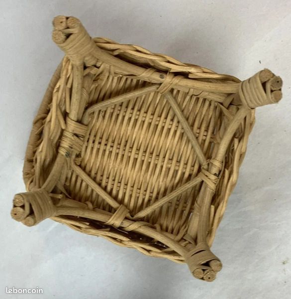 Salon Miniature En Rotin Et Osier Pour Poupées – Mobilier Ancien Jouet