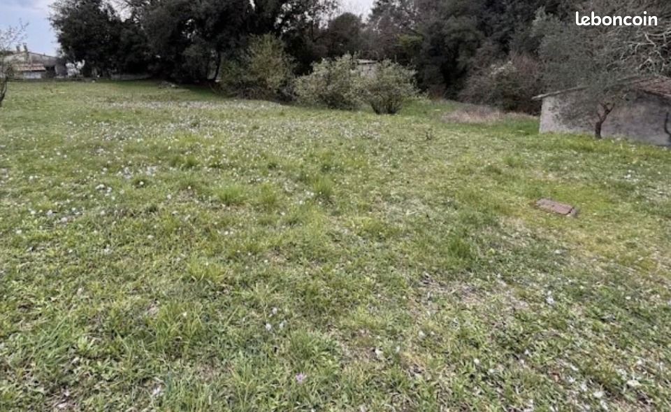 Terrain 550 m² Coupvray · 200 000 €