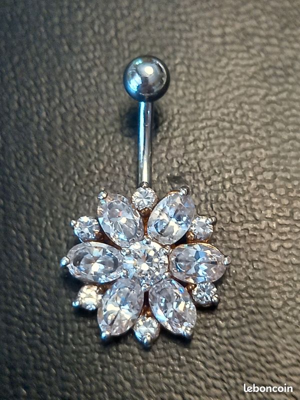 Piecing nombril argent + zirconium (image 1)