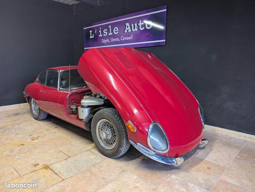 Jaguar E-Type Series 2 4.2 6 cyl en ligne (image 8)