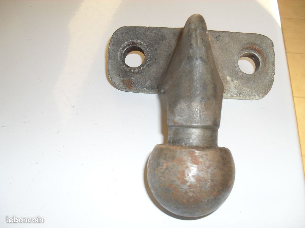 Boule d'attelage auto (image 1)