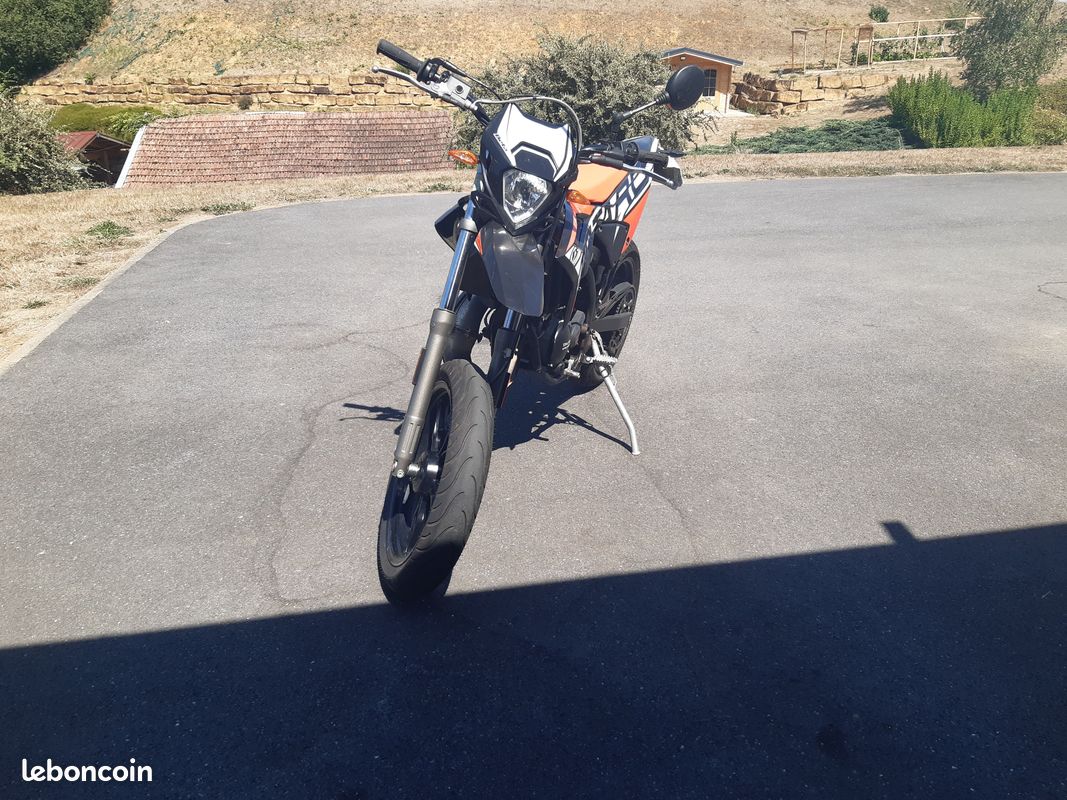 BETA 50cc Super Motard (image 3)