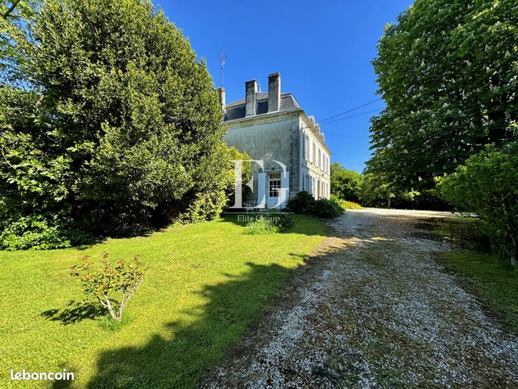 Maison 7 pièces 260 m² - Vars 16330 (image principale 15)