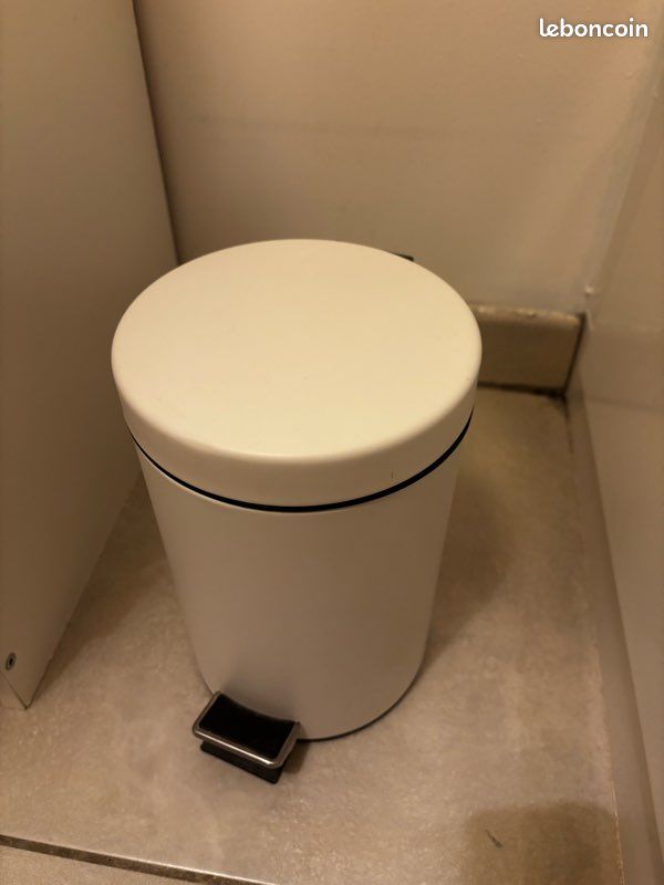 Poubelle SDB et porte PQ (image 2)