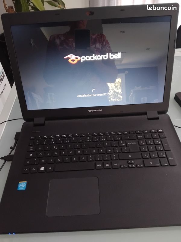 Dalle écran LED 17.3" HD+ Pour Packard Bell EasyNote ENLG71BM – 1600x900 – 30 Pins – Brillant – DisplaySeek