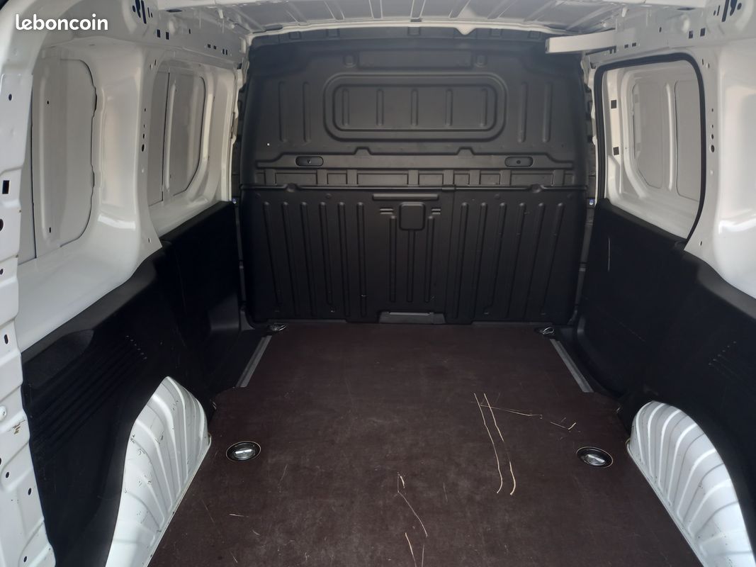 Citroen berlingo ste 1.5 bluehdi 100 driver gps camera 2 places 35677 kms garantie 12 mois partout en france (image 10)