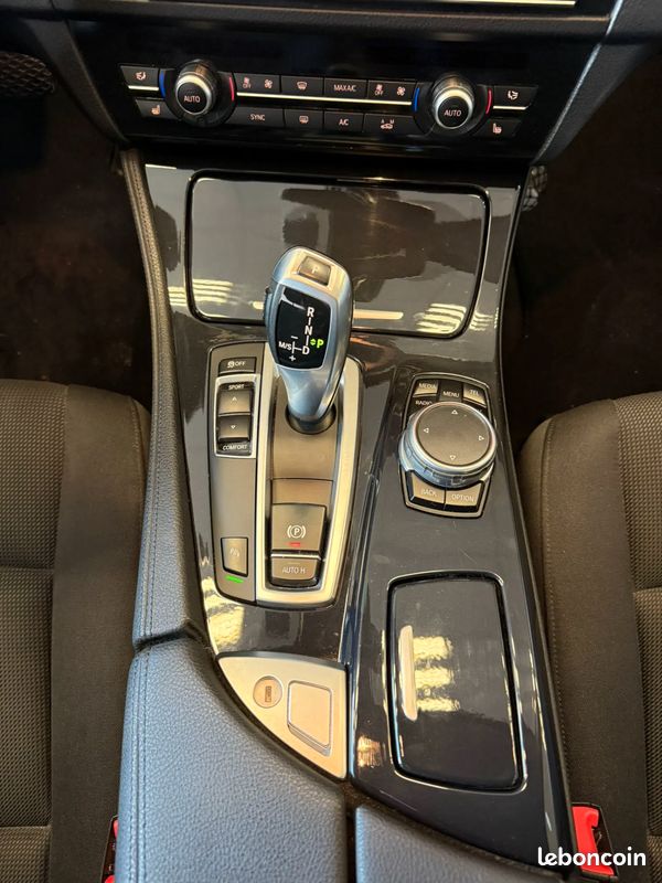 BMW Série 5 Touring 2.0 D 190ch Lounge - 2015 - Suivi complet - Phares LED - Boîte auto (image 15)
