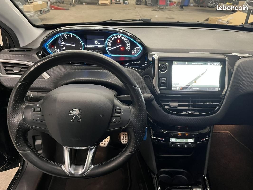 Peugeot 2008 1.6 HDI 100 CH CROSSWAY (image 10)