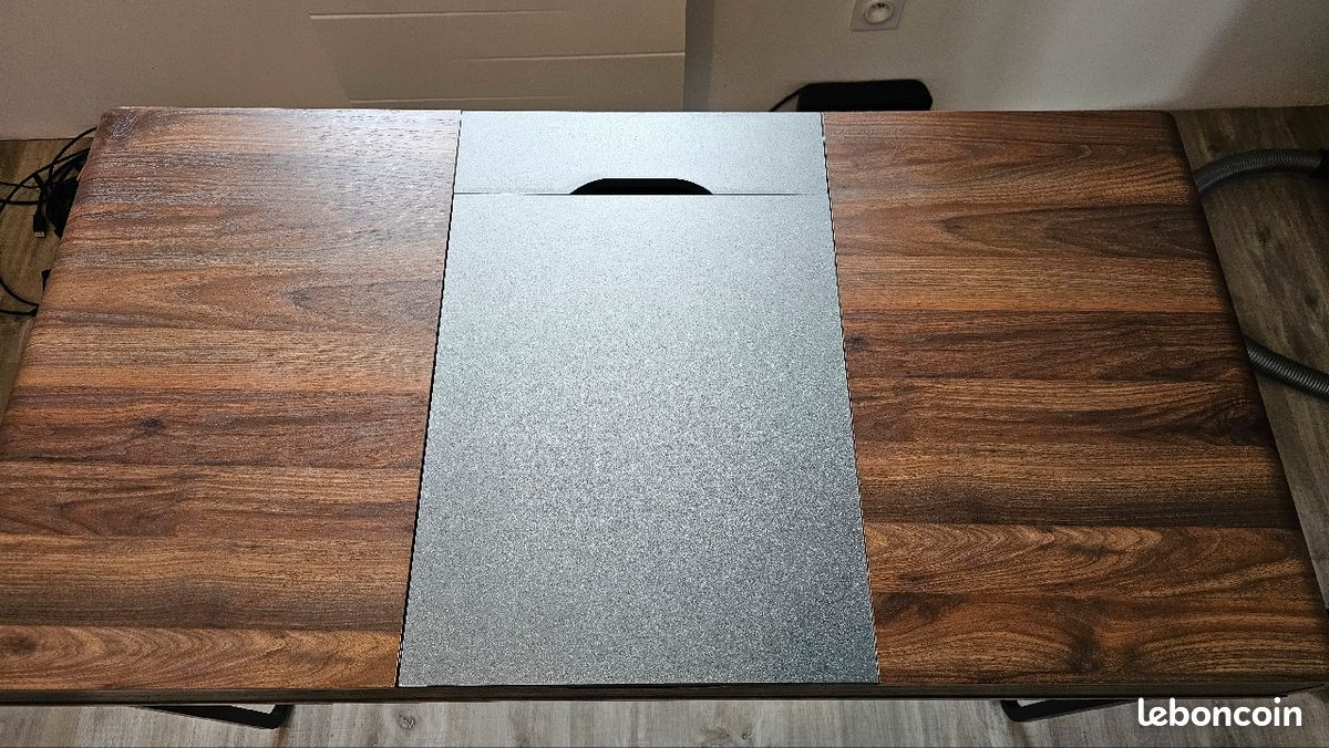 Bureau avec plateau coulissant (image 5)