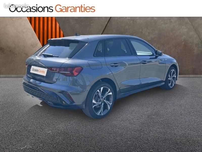 Audi A3 Sportback 1.5 TFSI 150ch Hybride S line S tronic 7 (image 11)