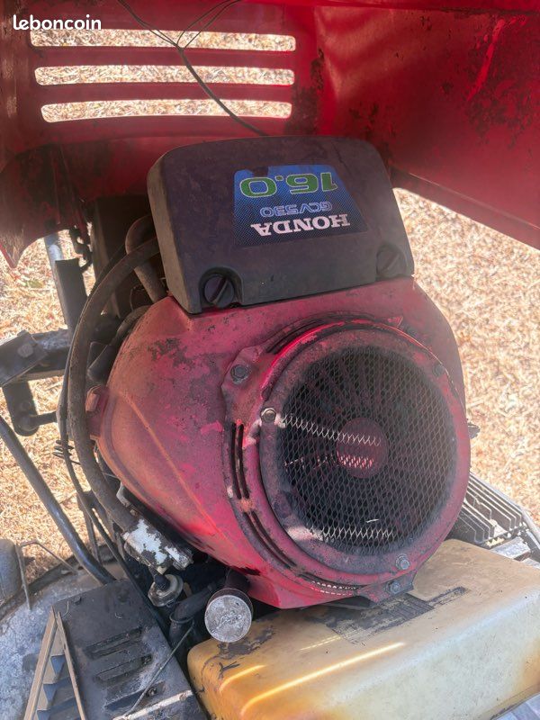 Tracteur tondeuse Honda 17ch 102cm (image 5)