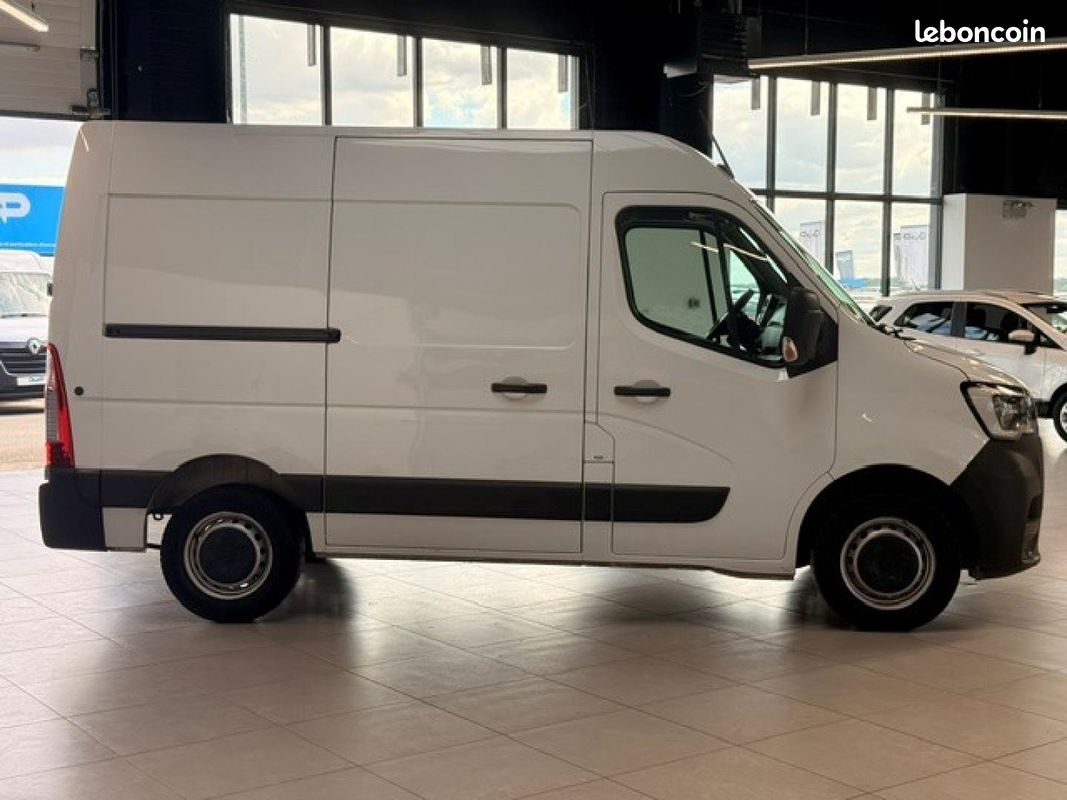 Renault Master Fg F3300 L1H2 2.3 Blue dCi 135ch Confort Euro6E 17900HT (image 4)