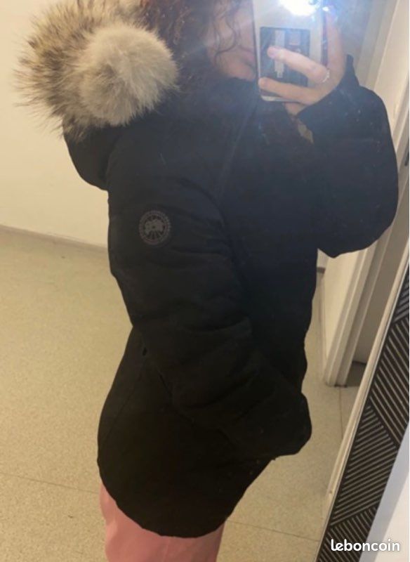 Canada goose black label (image 3)