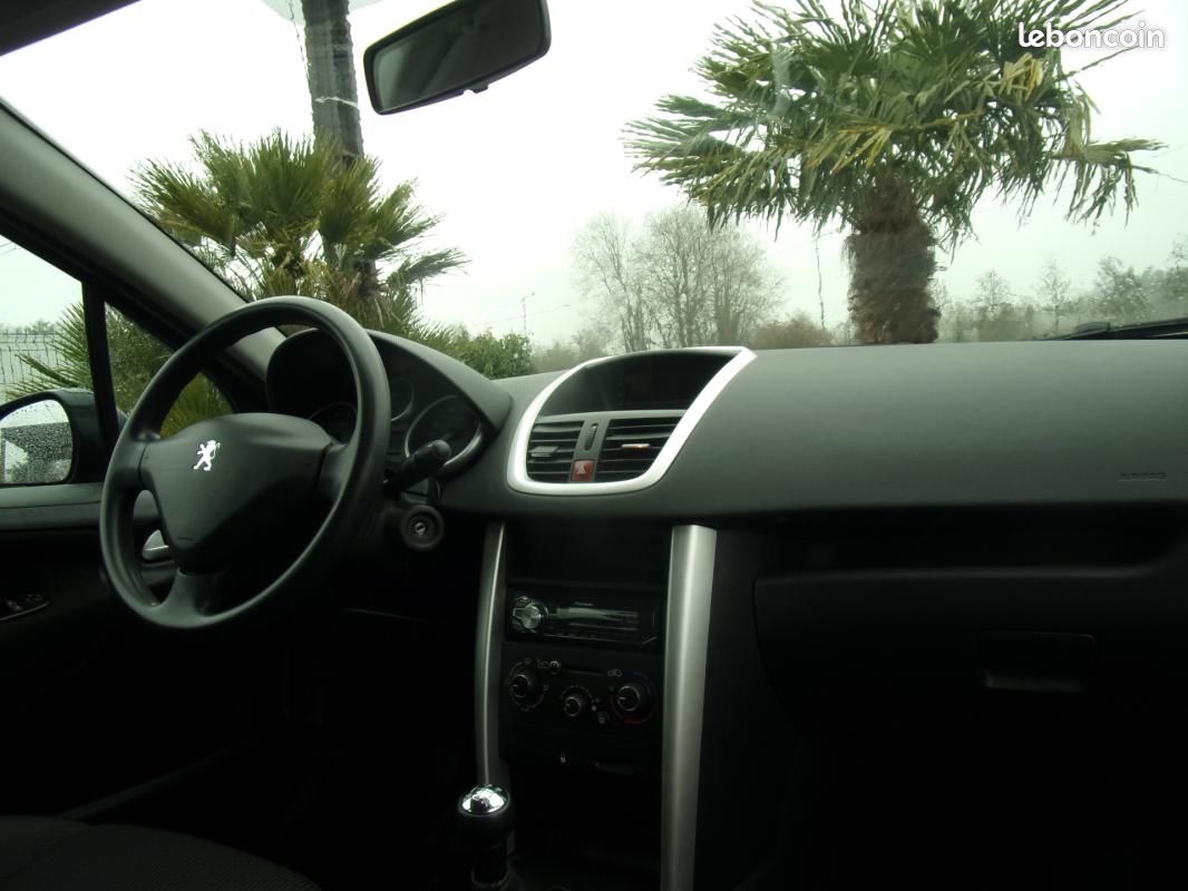 Peugeot 207 SW 1.4e 75ch Access (image 8)