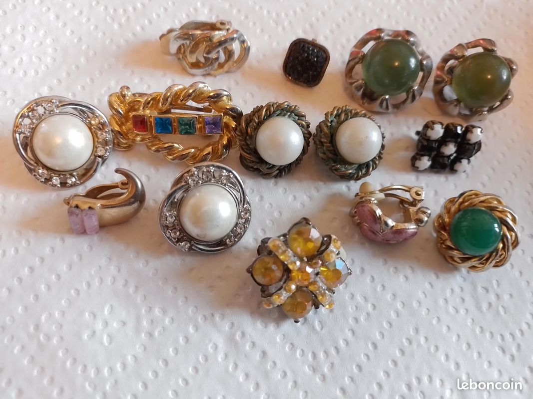 Lot De Boucles D'oreilles Orphelines Vintage - Bijoux Rétro, Occasion
