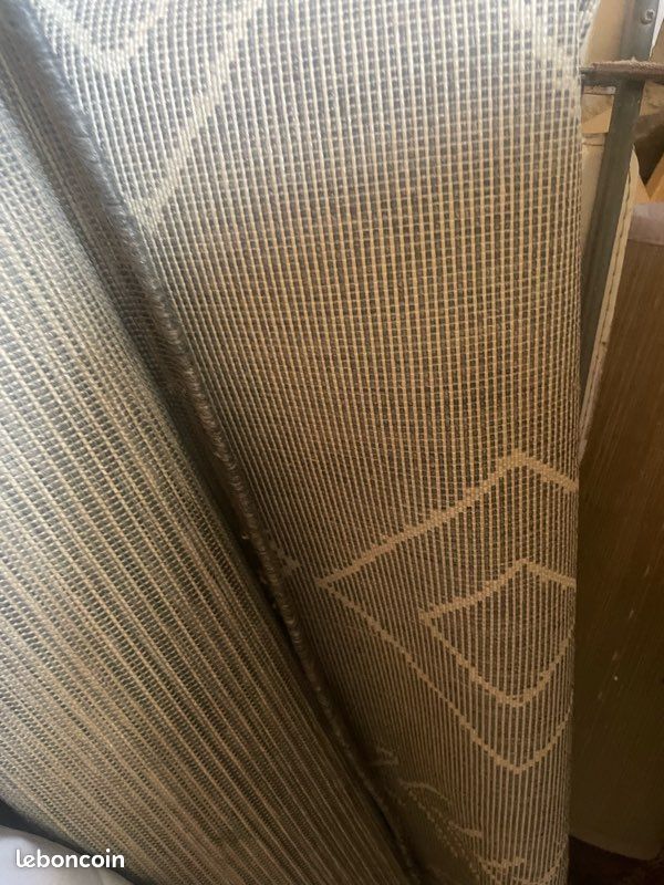 Lit fer forger blanc et tapis ikea (image 3)