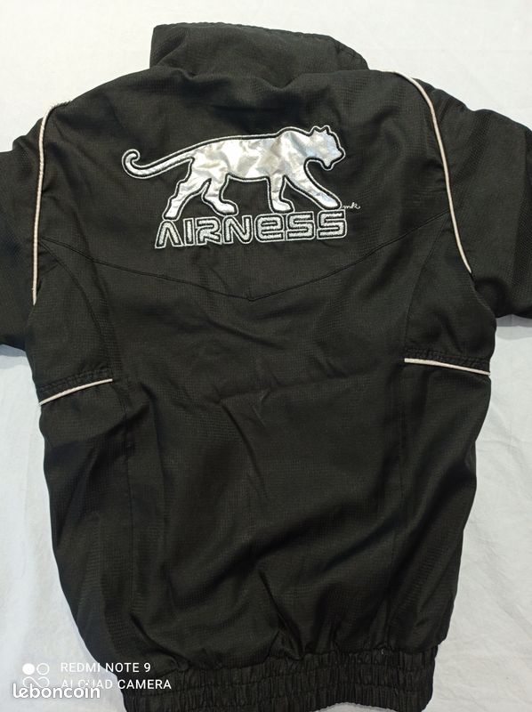 🌞veste noire de Airness taille 6 ans Réf 958 P13 (image 2)