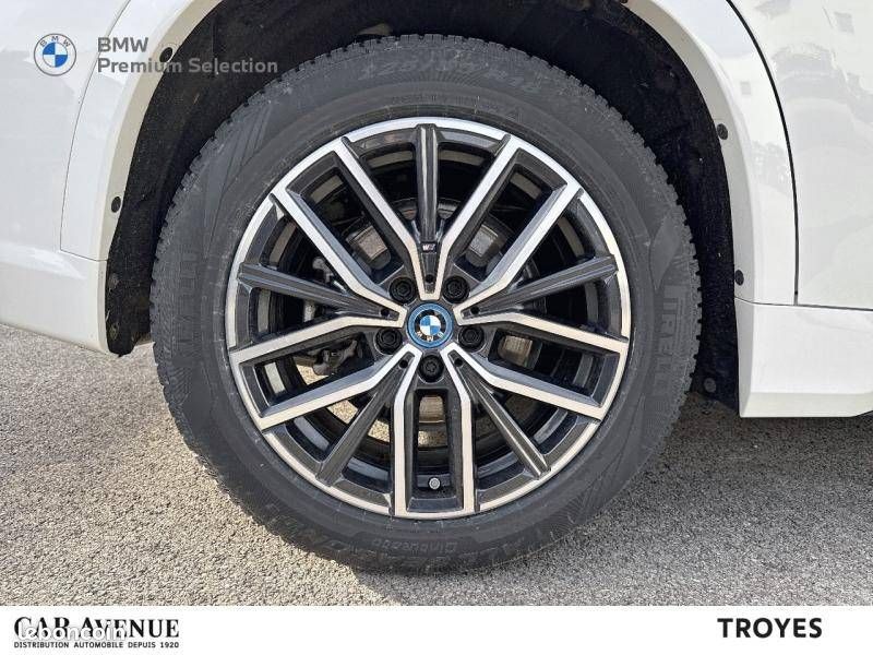 BMW iX1 xDrive30 M Sport (image 15)