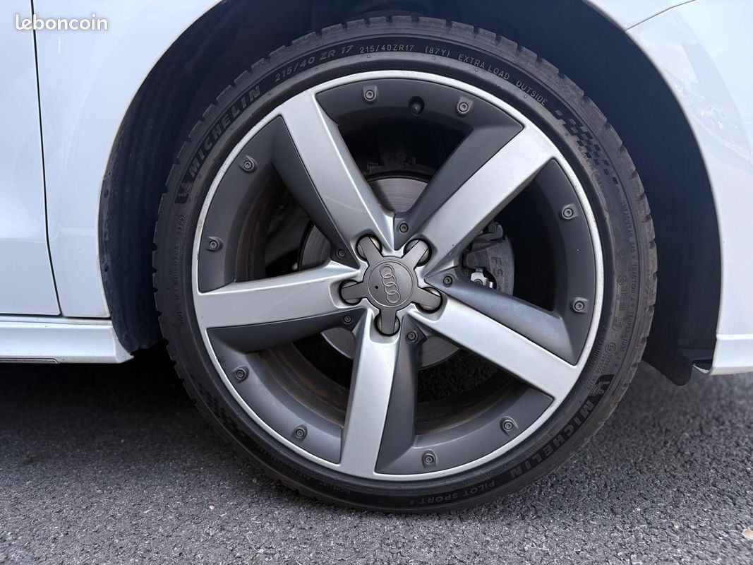AUDI A1 SPORTBACK 1.2 TFSI 86 S line *REVISION A JOUR* *CT OK* *PLAQUETTES DE FREIN NEUVES (image 36)