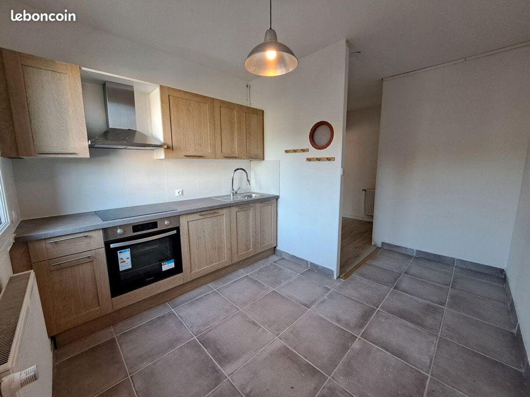Appartement 2 pièces 50 m² · à Bourg-en-Bresse · 50 m² · 600 €/mois